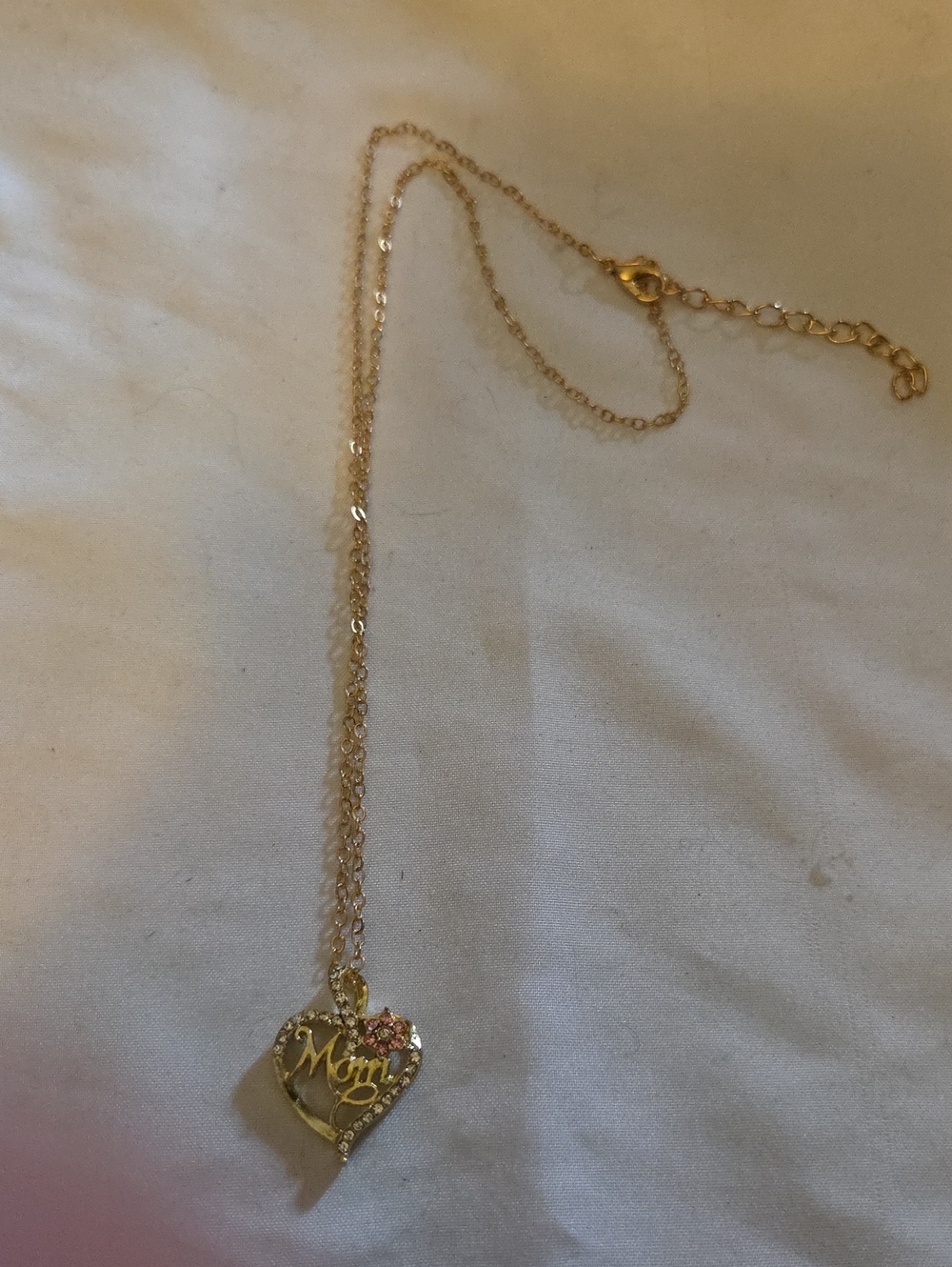 Gold 'Mom' Heart Pendant Necklace - Women's Jewelry